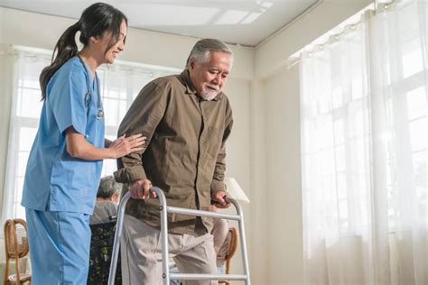 Rehabilitation at a Skilled Nursing Facility: What To Expect - Oasis Senior Advisors