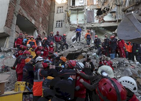 爱琴海发生七级地震，造成土耳其至少四人死亡120人受伤|爱琴海|土耳其_新浪科技_新浪网