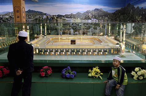 China is expanding its crackdown on mosques to regions outside Xinjiang, Human Rights Watch says