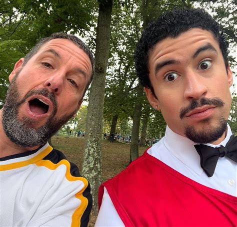 Bad Bunny con Adam Sandler 🐰 en 2025 | Celebridades divertidas ...