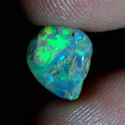 dadu_creation Ethiopian Opal Polished Rough Play of Color 01.75cts Fire ...