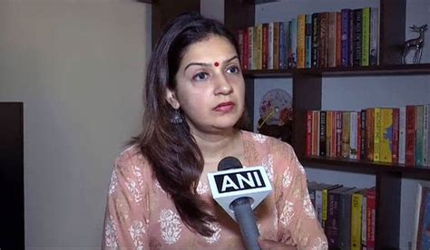 Priyanka Chaturvedi Slams MPCB Over Deleted Mercedes-Benz Tweet ...