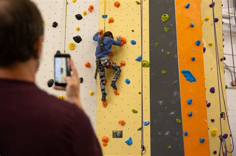 Climbing 的图像结果