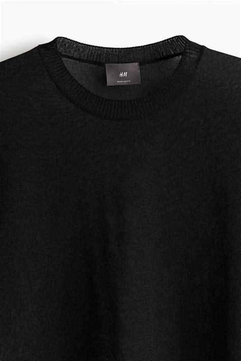 Regular Fit Knitted T-shirt - Black - Men | H&M IN