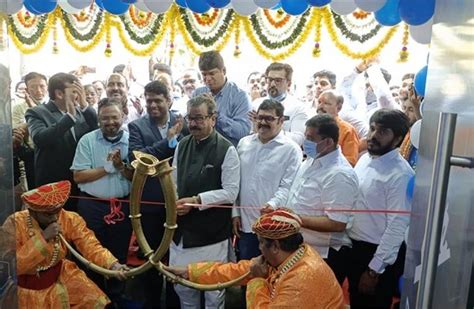 Piaggio Vehicles opens electric three-wheeler experience centre in ...