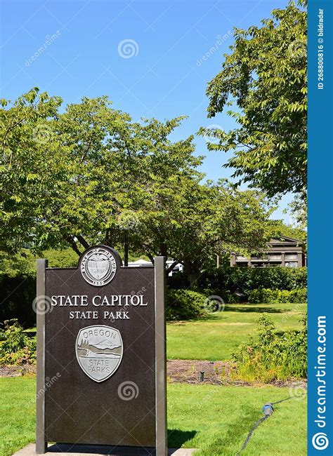 State Capitol Park in Salem, the Capital City of Oregon Editorial Photo - Image of cemetery ...