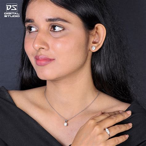 Jewelry Photography & Video on Models – Digital Studio Mumbai