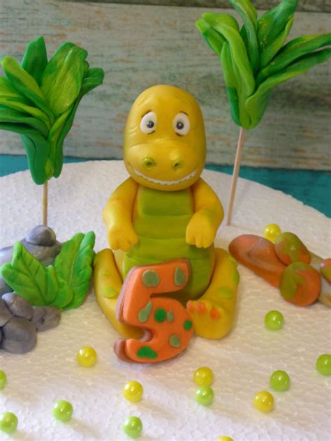 Edible Dinosaurs Handmade Birthday Personalised Cake | Ubuy India