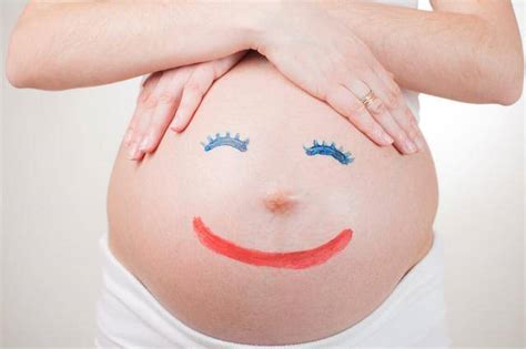 怀孕后多久会显怀？为何孕肚“时大时小”？4点原因需了解_肚子