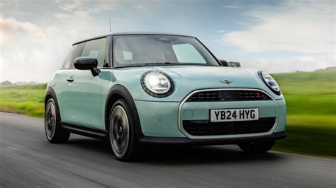 Mini Cooper Driving, Engines & Performance | Top Gear
