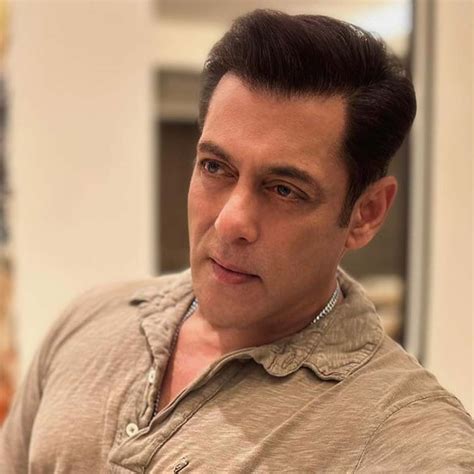 Shah Rukh Khan's Rs 18 crore luxury private island home in Dubai: Here ...