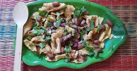 Besan Papri Chat Recipe by Ratna Lalwani - Cookpad