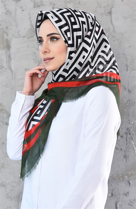 Desenli Flamlı Koton Eşarp 901454-06 Çimen Yeşili Kırmızı 901454-06 ...