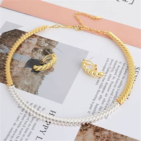 Low Cost Zinc Alloy Casual Necklace and Earring Set with Low Cost