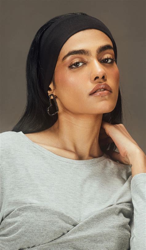 Black sweetheart earrings big