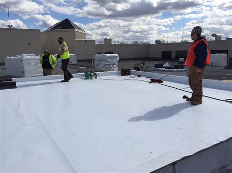Houston, TX- Understanding the TPO Roofing Installation Process from a Roofer
