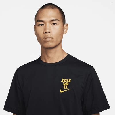 Nike Dri-FIT UV Hyverse Men's Short-Sleeve Fitness Top. Nike IN