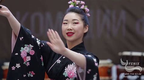 Заказать японский танец с веерами на праздник, юбилей и корпоратив ...