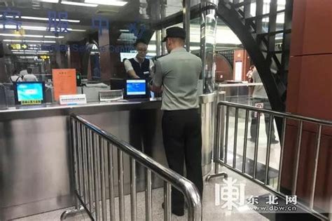 哈尔滨地铁：8月1日起 现役军人等可免费乘坐地铁_荔枝网新闻