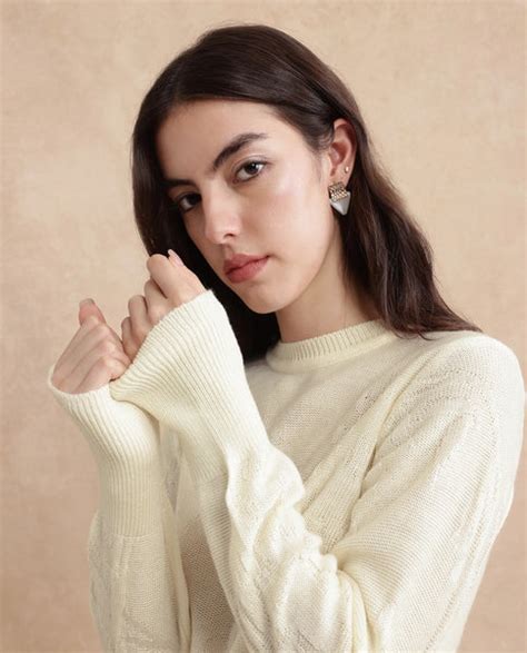 Rareism Women's Bloomy Off White Acrylic Crew Neck Jacquard Relaxed Fi