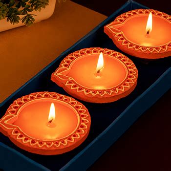 Diwali Diya Online - Buy Decorative Diyas (दिया) For Diwali | Giftalove