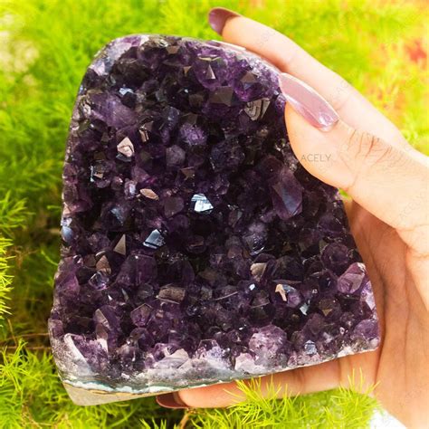 Agate vs. Geode: Key Differences Explained | Solacely