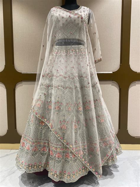 Shop New and Latest Ethnic Wear for Woman at Kanchan Fashion