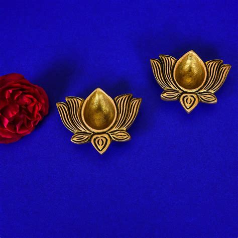 Brass Lotus Flower Diya Pair – Vedansh Craft