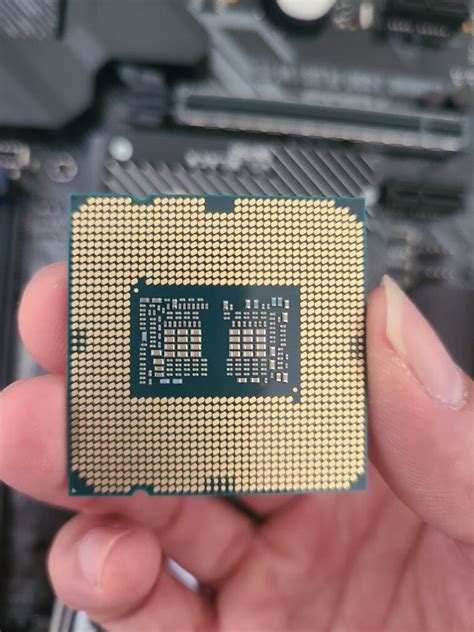 无论i5/i7都是4核8线程！Intel第八代酷睿i7低压处理器首测