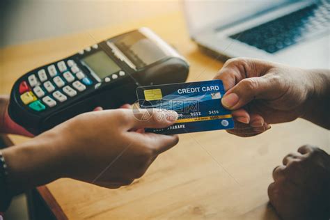 招商信用卡怎样提高额度 - IIIFF互动问答平台