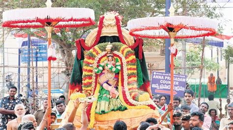 Lord Rama in Venugana Alankaram blesses devotees at Vontimitta temple
