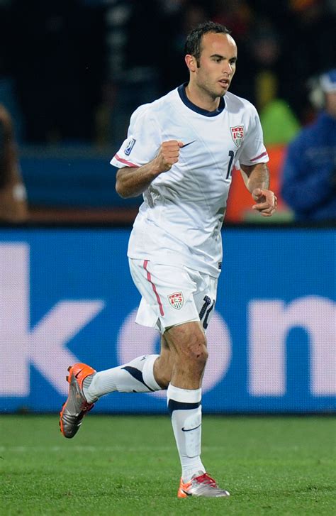 World Cup Best Young Player Trophy 的图像结果