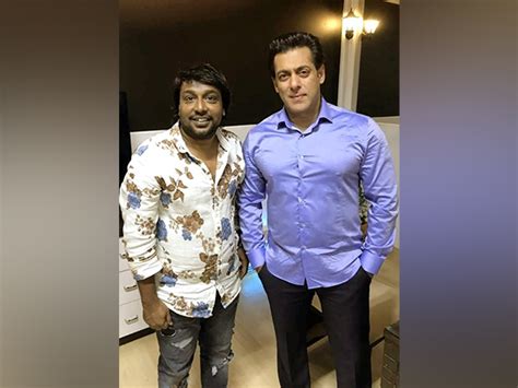 Salman Khan Loved Sonu Sood's Film Fateh's Trending Song "Heer ...