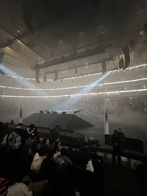 Kanye West Vultures Chicago Kanye West Listening Party Tee Large | Grailed