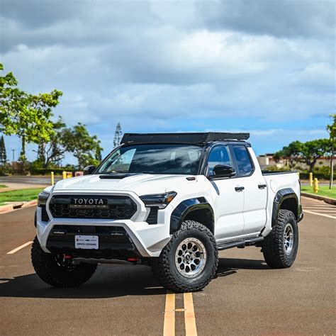 Lifted Land Cruiser, 4Runner & Tacoma on SCS Wheels Feel Classic & Modern at the Same Time ...