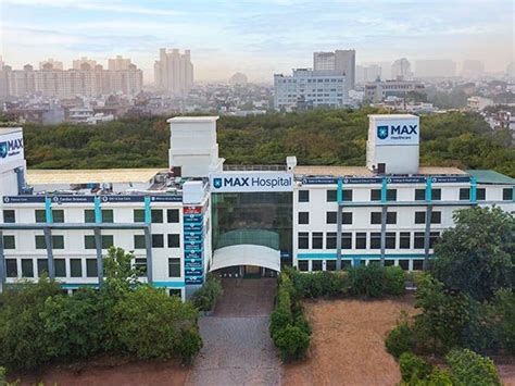 Dexa Scan Bone Density Test in Delhi | Max Hospital