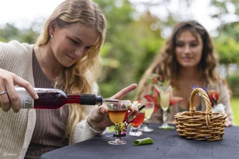 Foraging and Mixology Workshop - Klook India