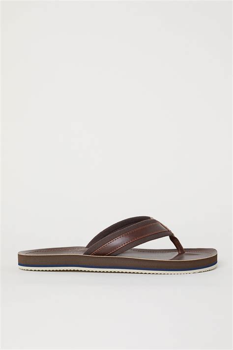 Flip-flops - Dark brown - Men | H&M IN