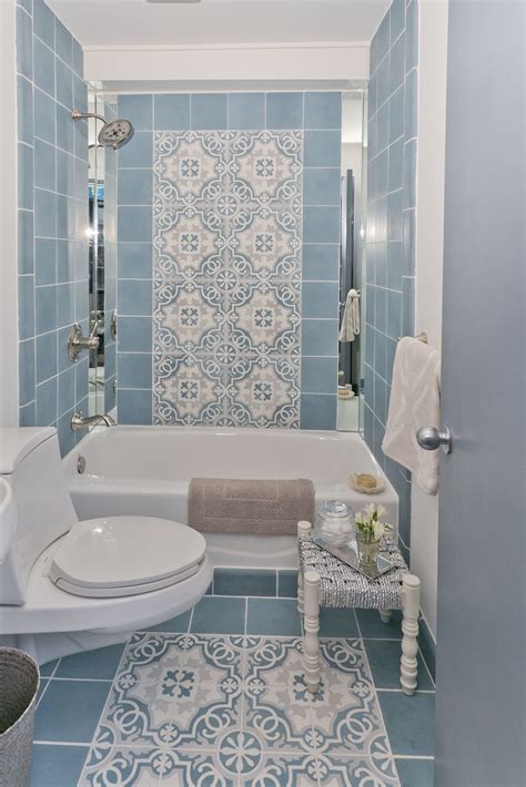 Patterned Bathroom Tile - Pattern Matching Algorithms