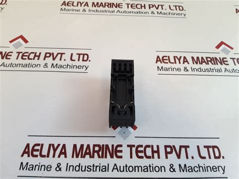 Set Of 12X Schneider Electric Rxze2M114M Relay Base – Aeliya Marine Tech