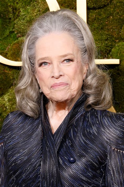 'Wow!': Kathy Bates Turns Heads at SAG Awards, Sparking Discussion ...