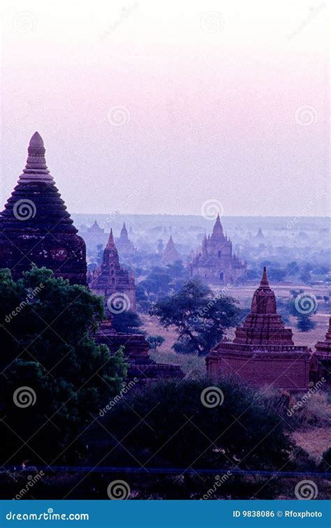 Ruinas Bagan, Myanmar (Birmania) Foto de archivo - Imagen de viejo ...
