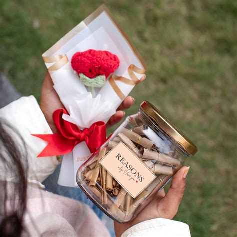 Trending Gifts for Boyfriend Starts @ ₹370 | Romantic Picks – Confetti ...