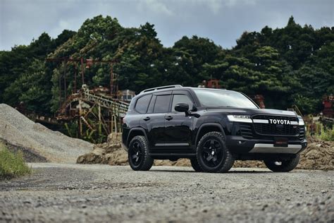 ランドクルーザー300 20インチ取付 | ESPRIT プレミアブログ