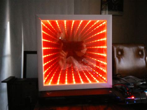How Infinity Mirror Works 的图像结果