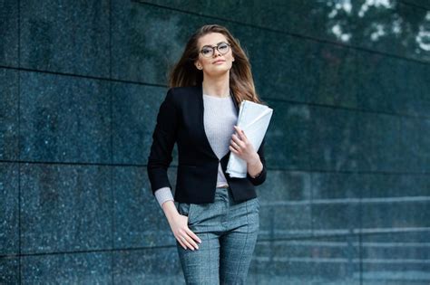 Businessman Woman 的图像结果