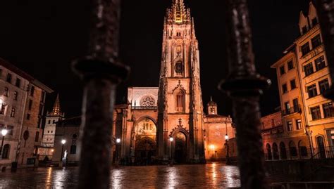 Descubre el encanto de Oviedo con tu ser querido - Tour Privado, Oviedo ...
