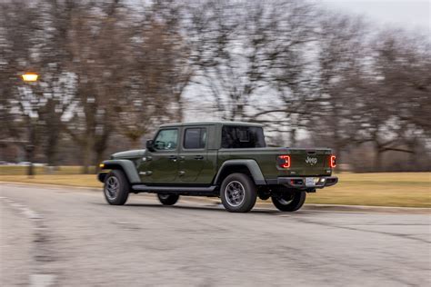 View Photos of the 2023 Jeep Gladiator Overland EcoDiesel