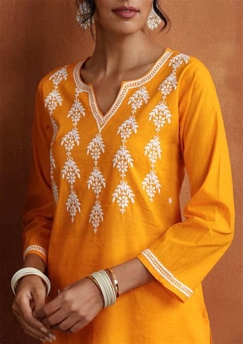 Buy Cotton Chikankari Kurtis For Women Online | House of Chikankari