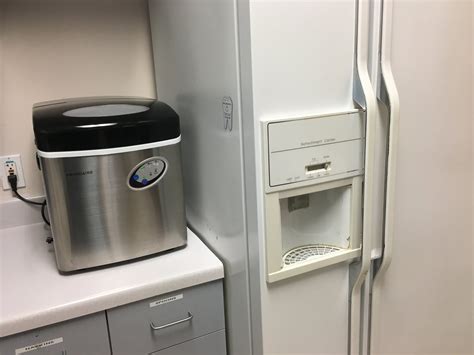 Stand alone ice maker, who has one that has lasted more than a season ...